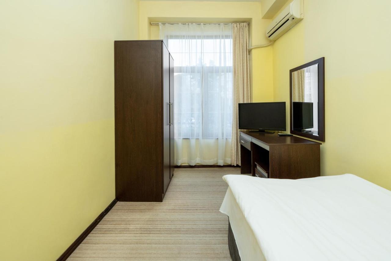 Family Hotel Central ชูเมน ภายนอก รูปภาพ