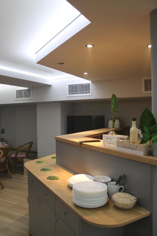 Family Hotel Central ชูเมน ภายนอก รูปภาพ