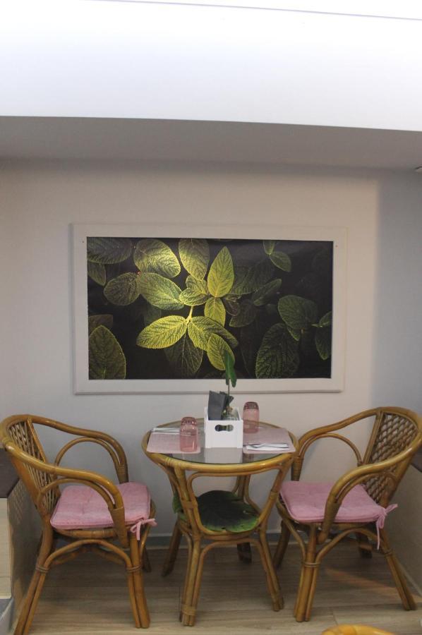 Family Hotel Central ชูเมน ภายนอก รูปภาพ